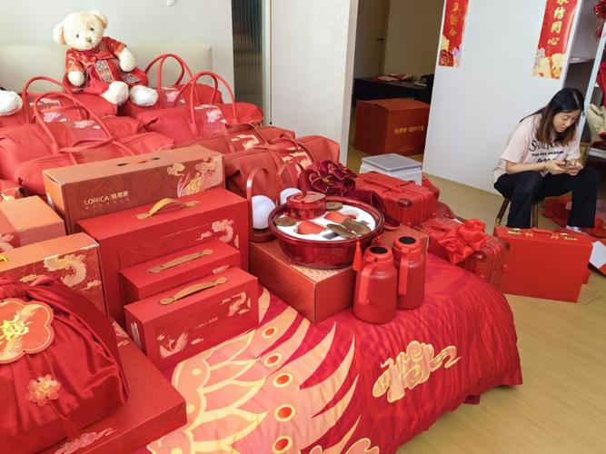 骆易家「婚礼陪嫁套装」女方洗漱物品全套结婚用品大全高档嫁妆箱